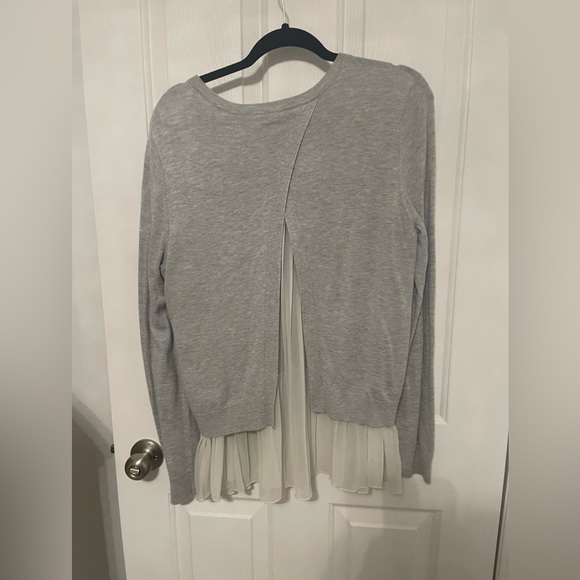 Chelsea 28 Sweater - Picture 2 of 4